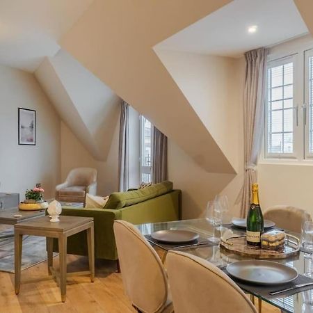 Luxury Penthouse - Castle Views - 2 Bed & Parking Apartman Windsor Kültér fotó
